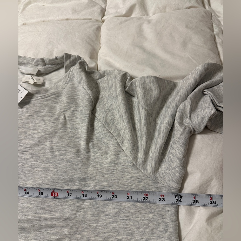 Lou & Grey Signature Plush Gray Long Sleeve Sweatshirt - NWT - Size XL - Picture 9 of 9